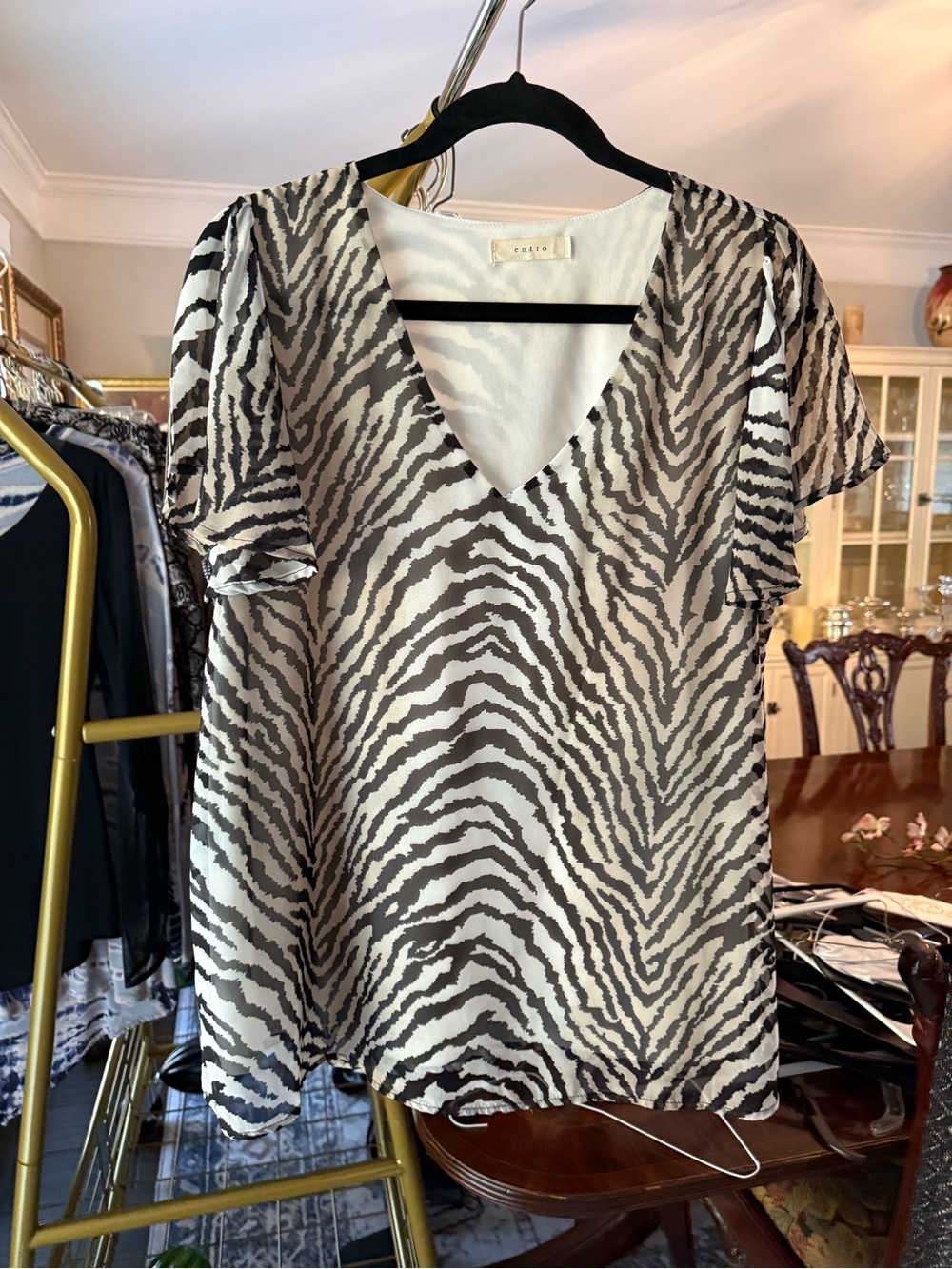 entro Black & White Zebra Print V-Neck Flutter Sleeve Blouse